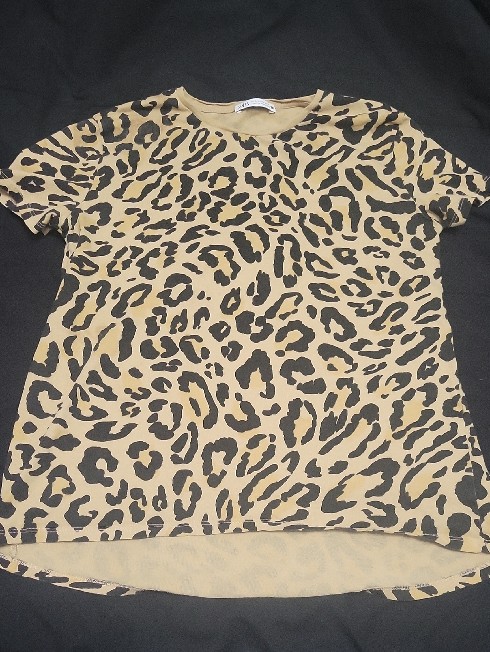 5/$20**Zara Small Animal Print Tshirt